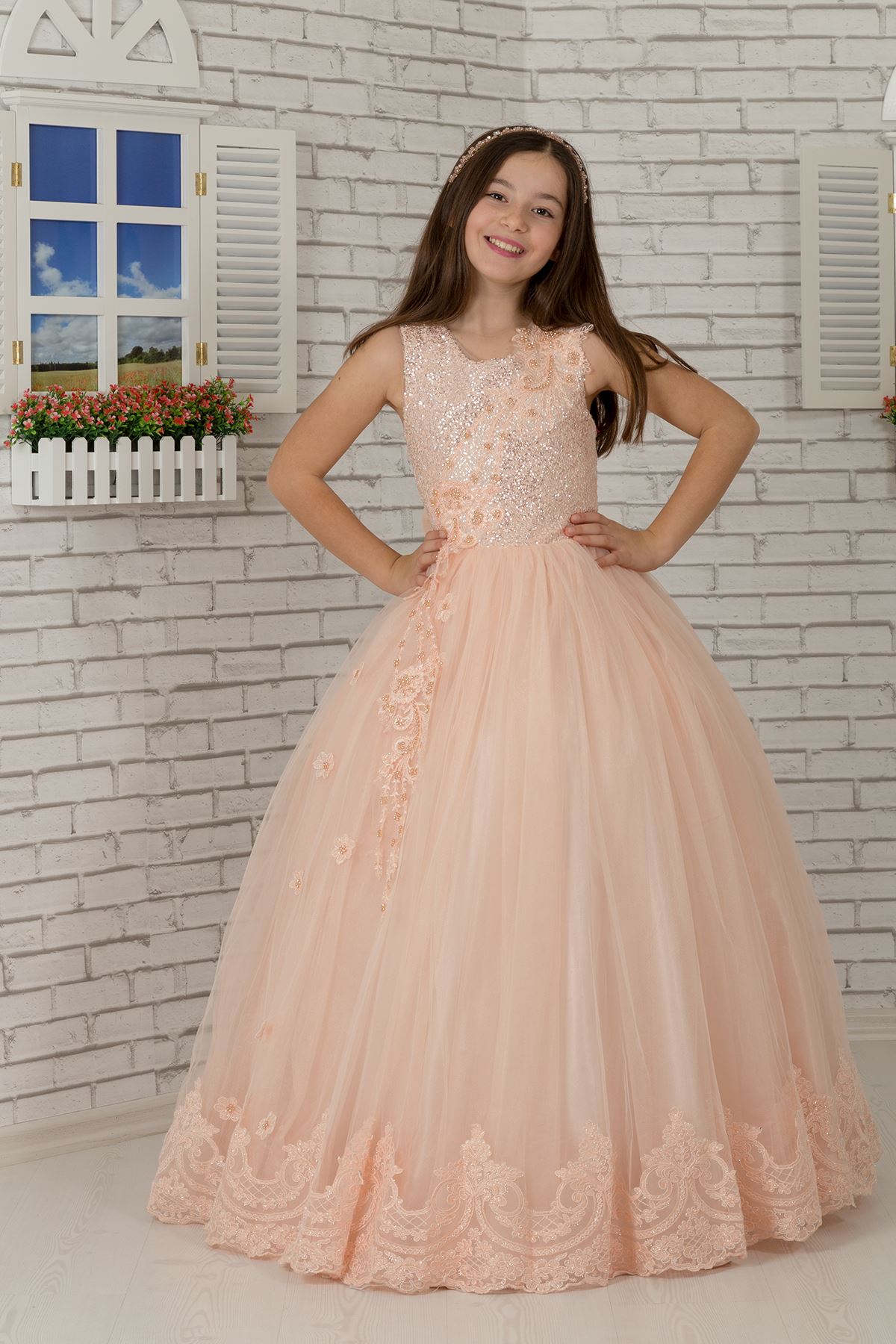 Specjalne cekinowe body, wyszywana aplikacja, wyszczególniony dół Fluffy Girl's Evening Dress 600 Salmon