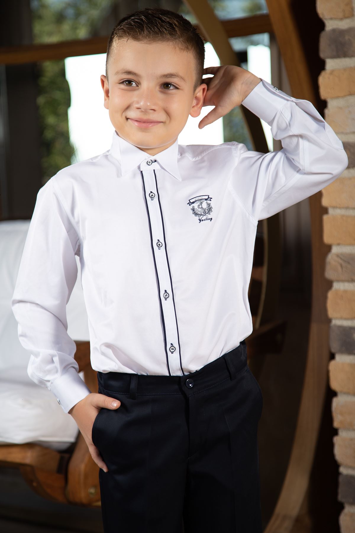 马领，双海军领带，刺绣细节，男孩衬衫1006白色